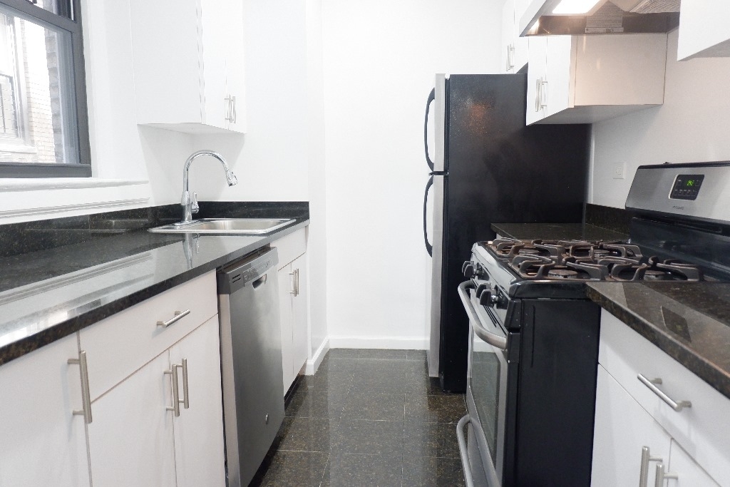 145 West 55th Street - Photo 7