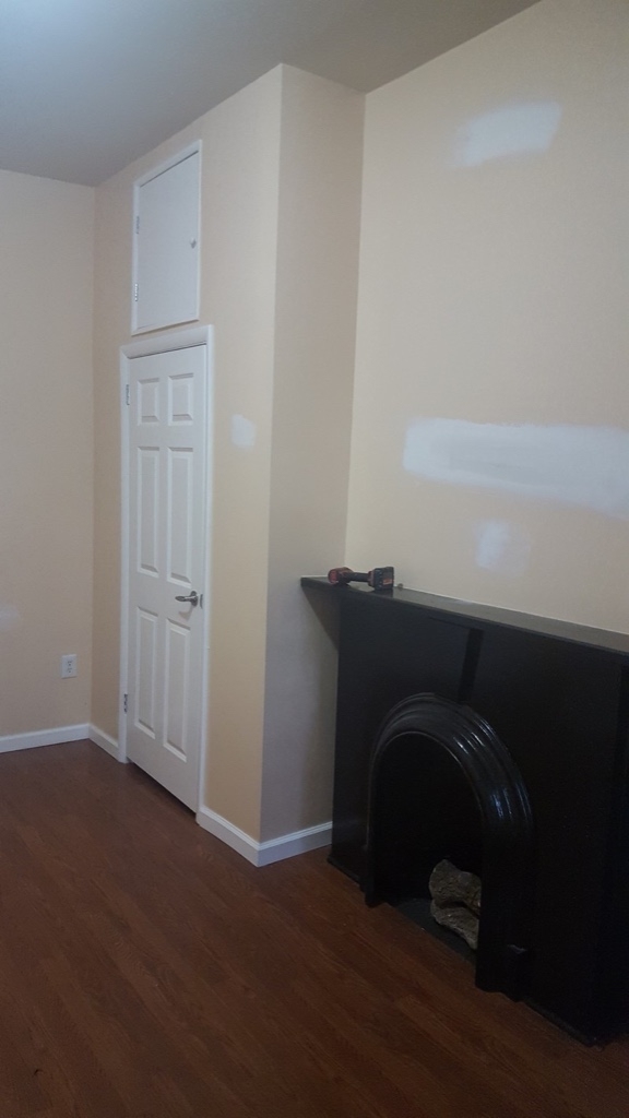 1061 Halsey Street - Photo 5