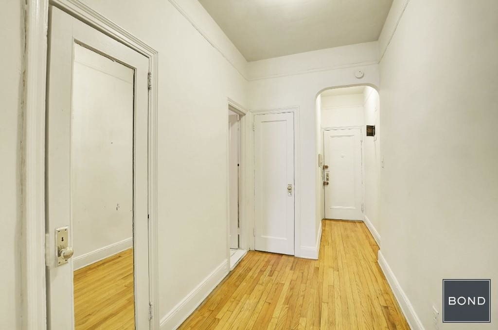 220 East 52nd Street - Photo 3