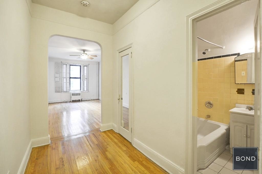 220 East 52nd Street - Photo 1