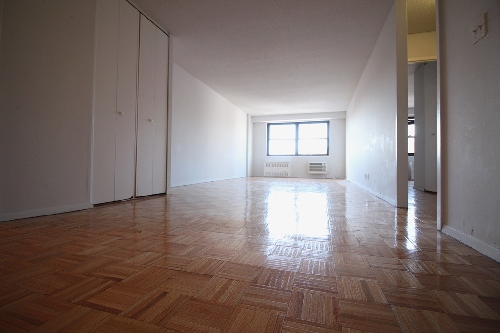 401 Second Avenue - Photo 3