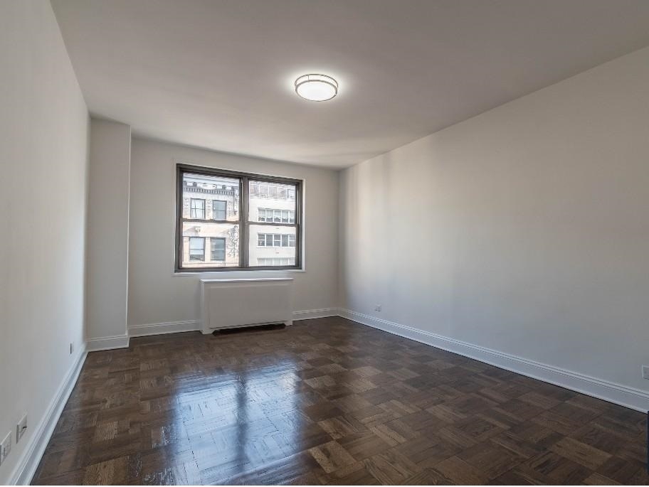 96 Fifth Avenue - Photo 1