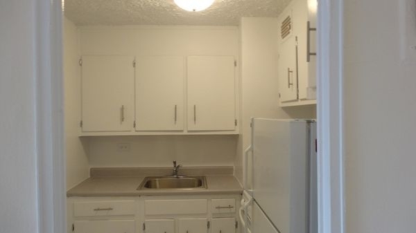 98 67th Ave.  - Photo 3