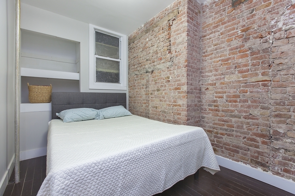 396 broome street  - Photo 2