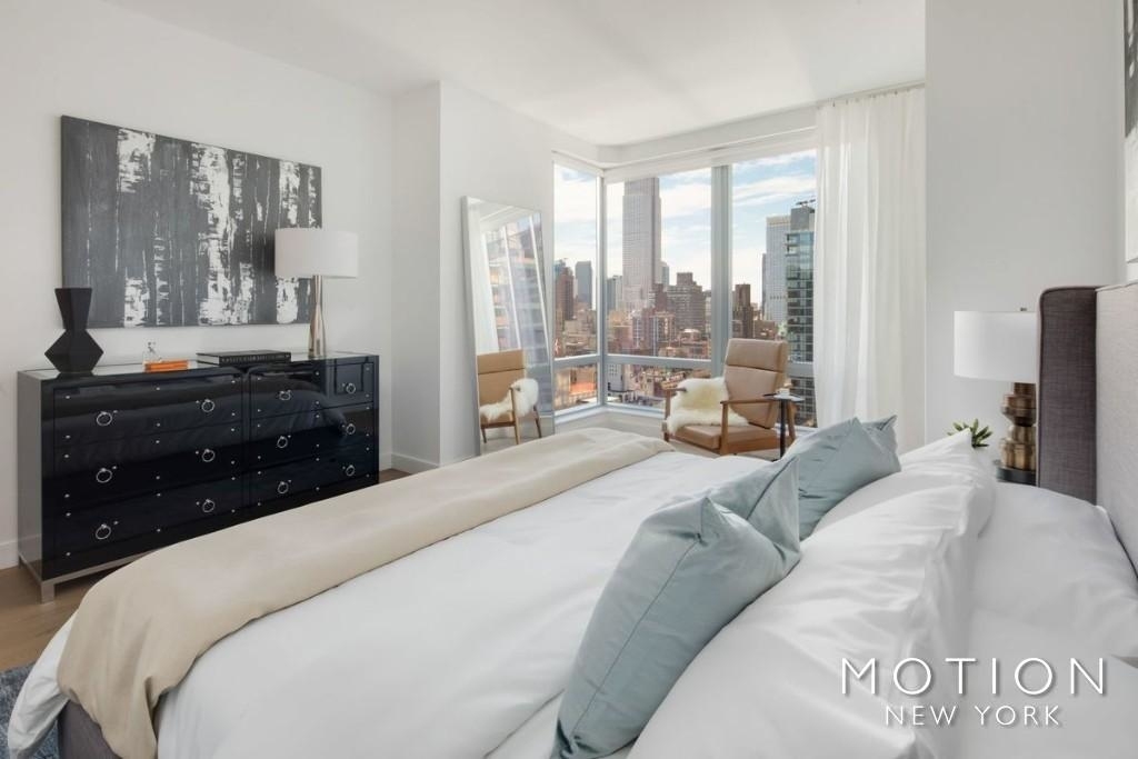 215 East 36th Street - Photo 1