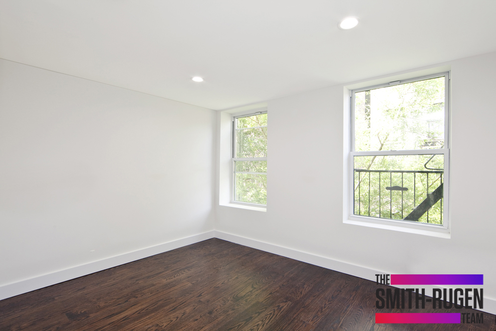 429 East 6th Street - Photo 1