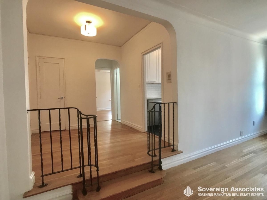 3240 Henry Hudson Parkway East - Photo 2