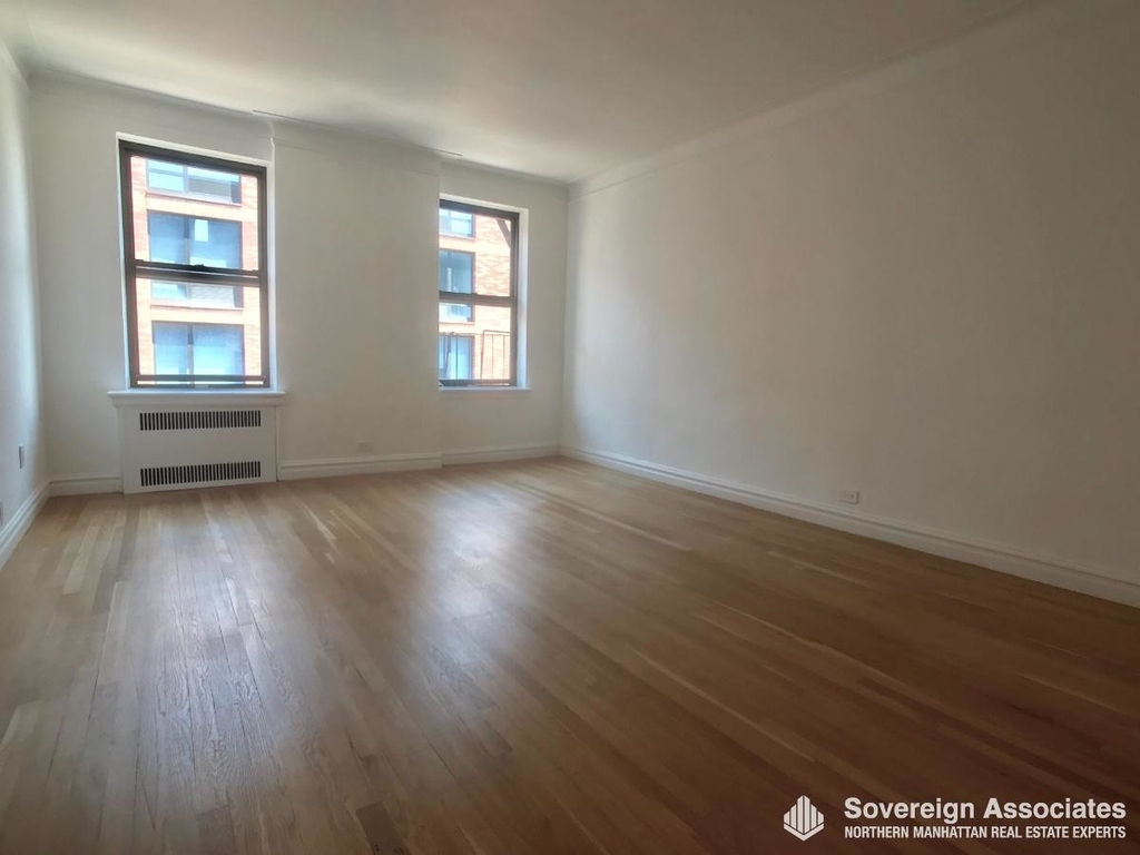 3240 Henry Hudson Parkway East - Photo 8