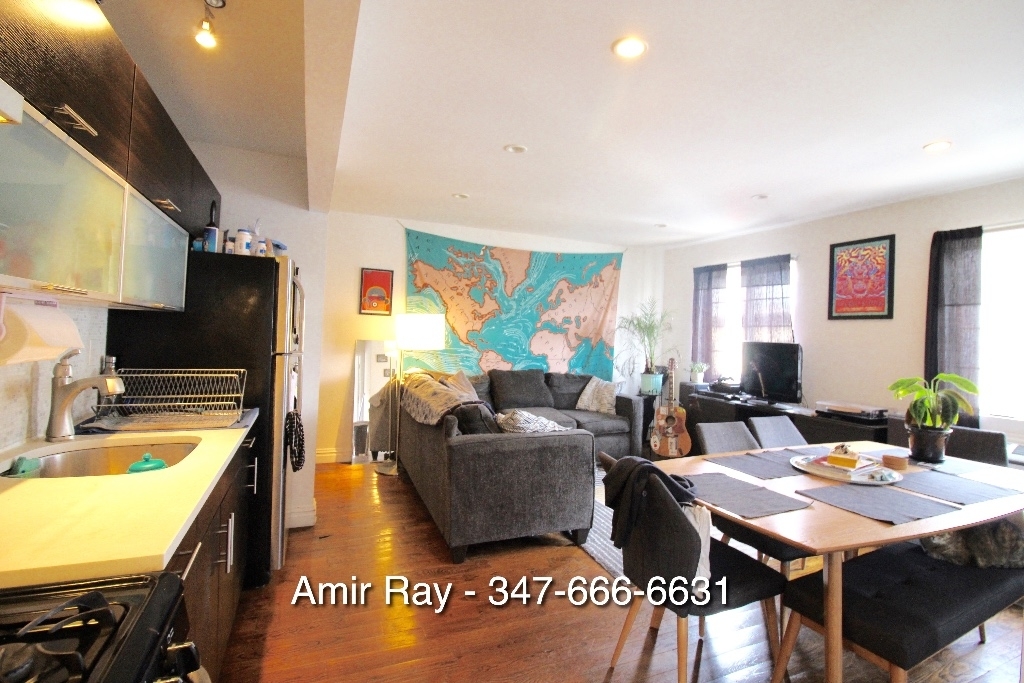 328a Irving Ave  - Photo 2