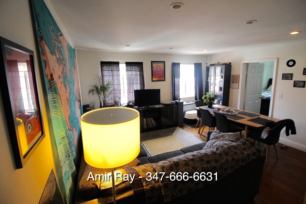 328a Irving Ave  - Photo 3