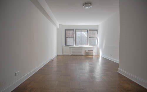 20 BEEKMAN PLACE  - Photo 1