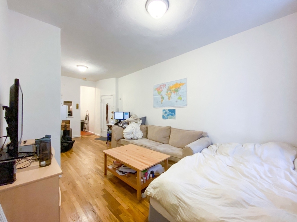 319 East 25th Street - Photo 1