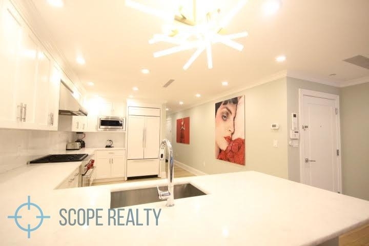 227 East 67th Street - Photo 12