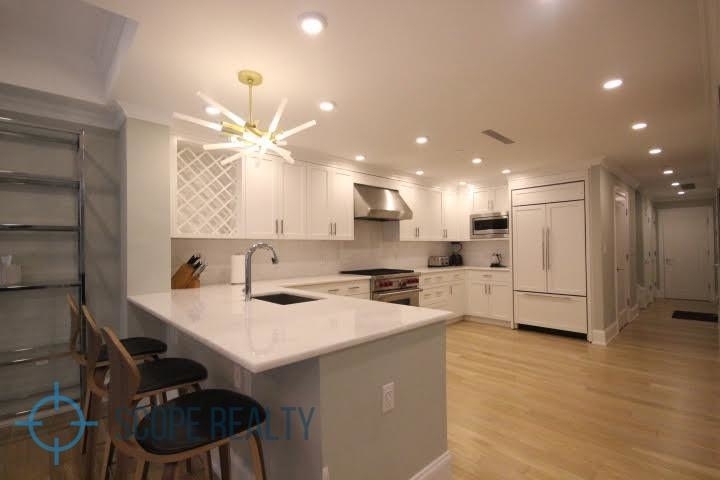 227 East 67th Street - Photo 5