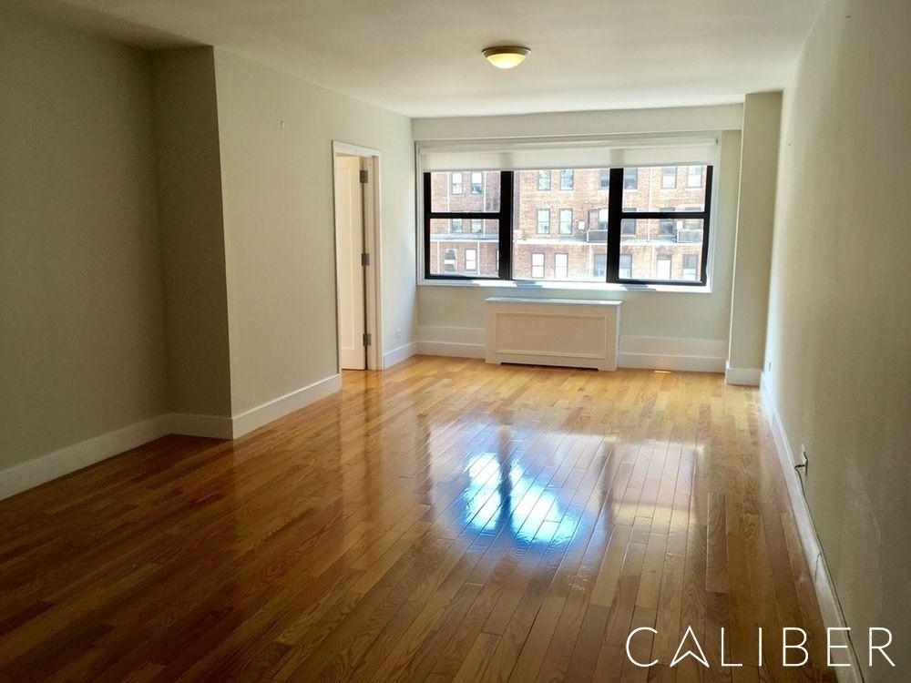 East 33rd Street - Photo 2