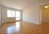 Large  Renovated 1 Bedroom in Hell's Kitchen Area - Photo 2