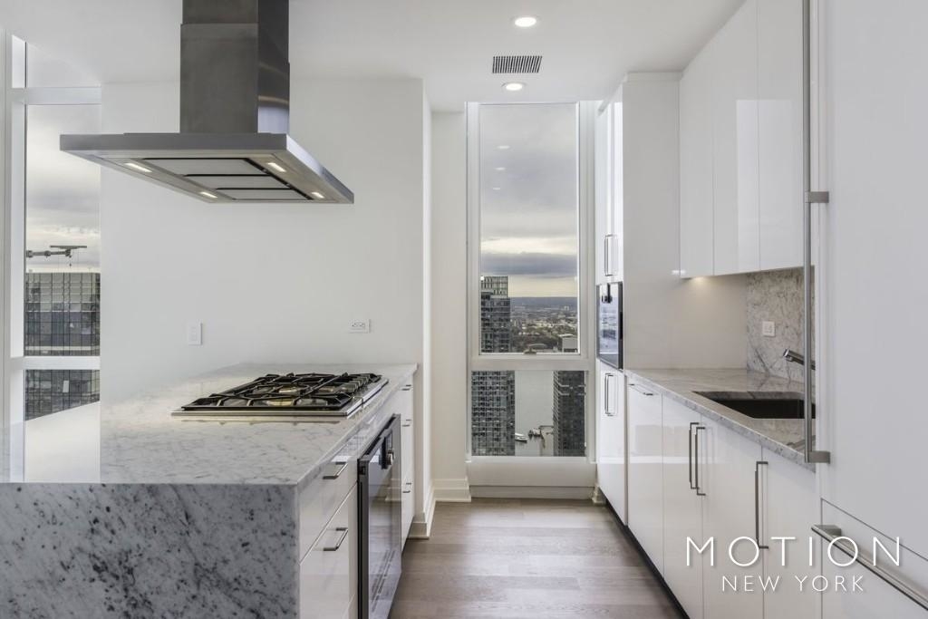 390 West 42nd Street - Photo 1