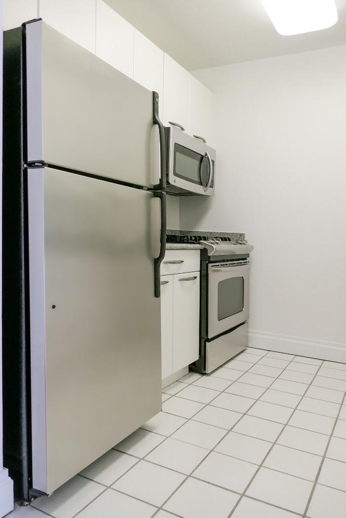 150 East 44th Street Apt 50a - Photo 4