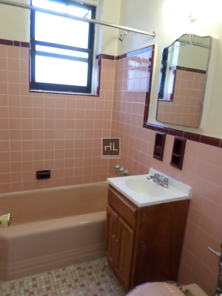 74-10 35 Avenue - Photo 9