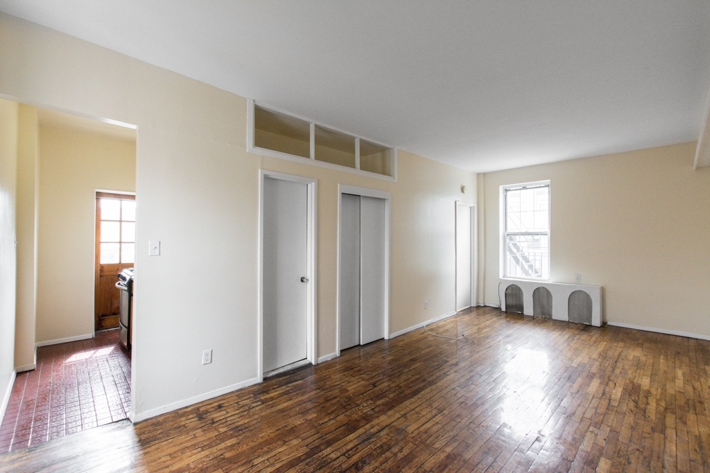 W 23rd.  GORGEOUS RENOVATED 1 BEDROOM/convertible 2 bed!! - Photo 0