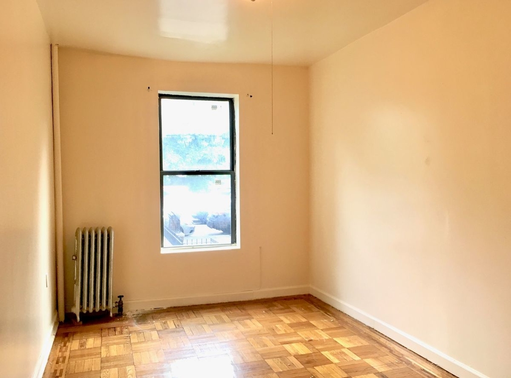 377 Eastern Pkwy - Photo 2