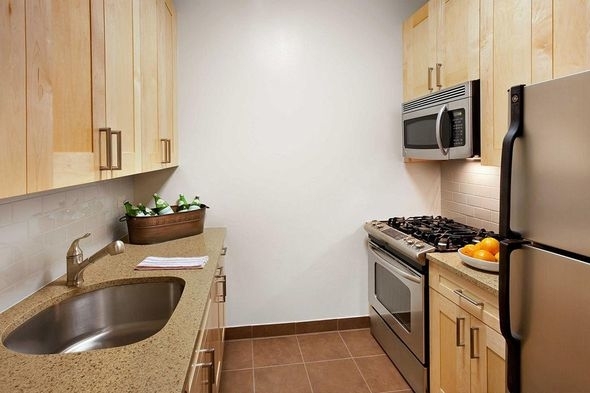 21 West Street Apt 4c - Photo 4