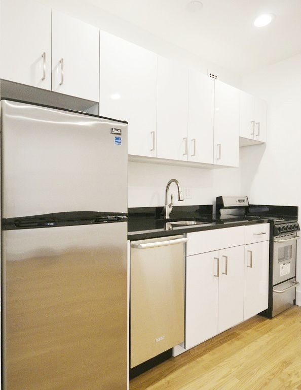 207 East 37th Street  - Photo 3