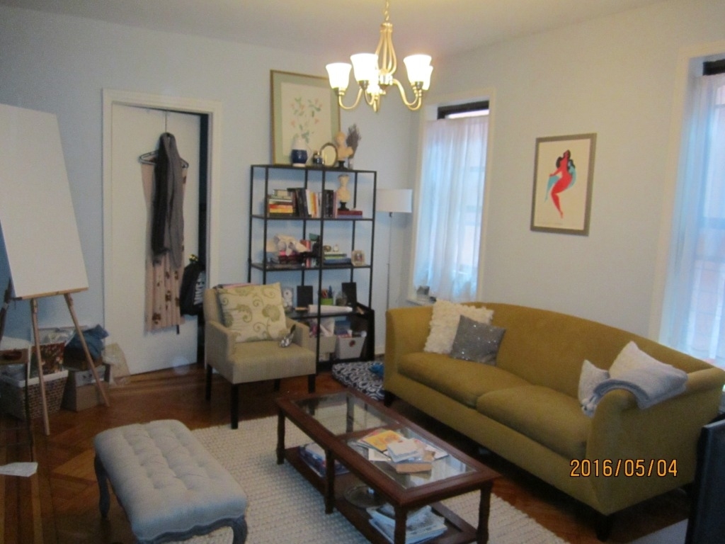 122 Fenimore St - Photo 4