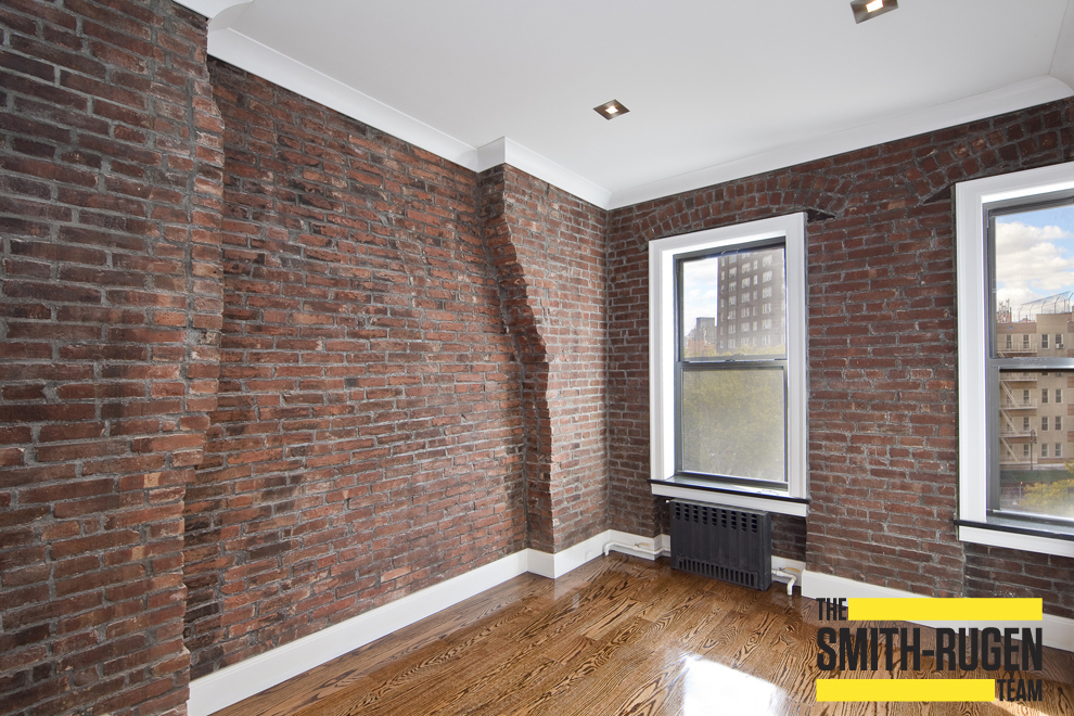 601 Hudson Street - Photo 2