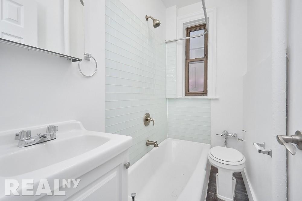 219 13th Street - Photo 5