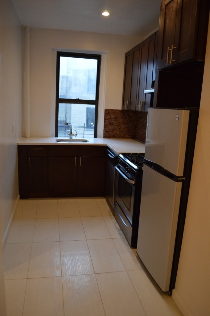 120 West 105th - Photo 11