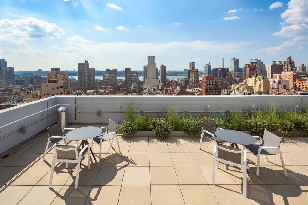 301 West 53rd St - Photo 10