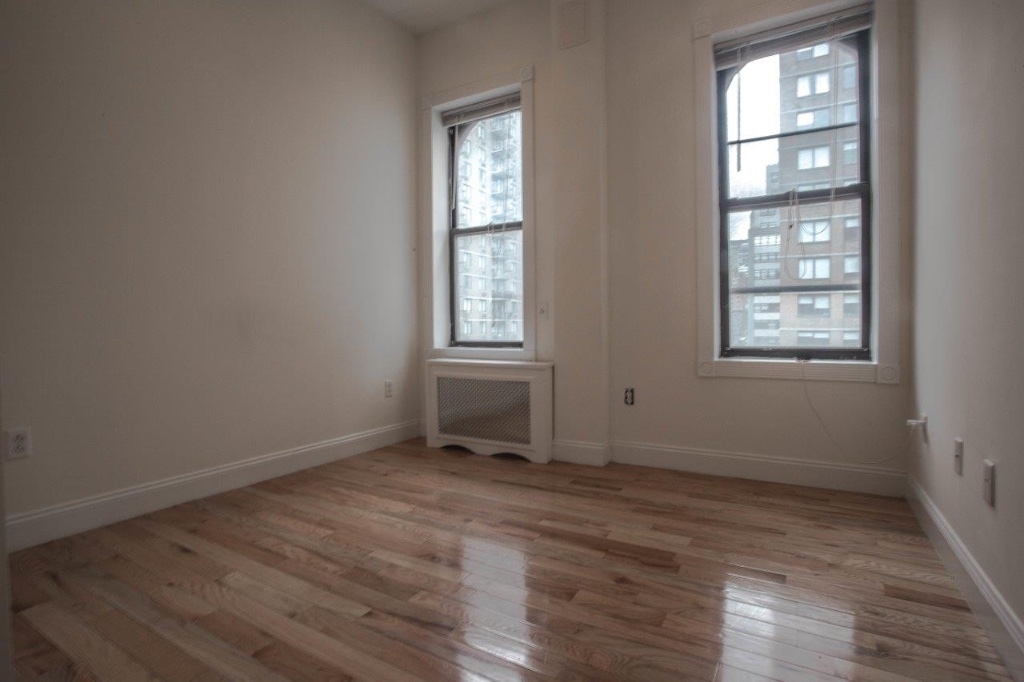 165 Lexington Avenue - Photo 3