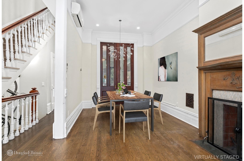 224a Sixth Avenue - Photo 2