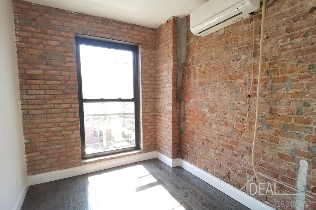 245 Bergen St - Photo 3