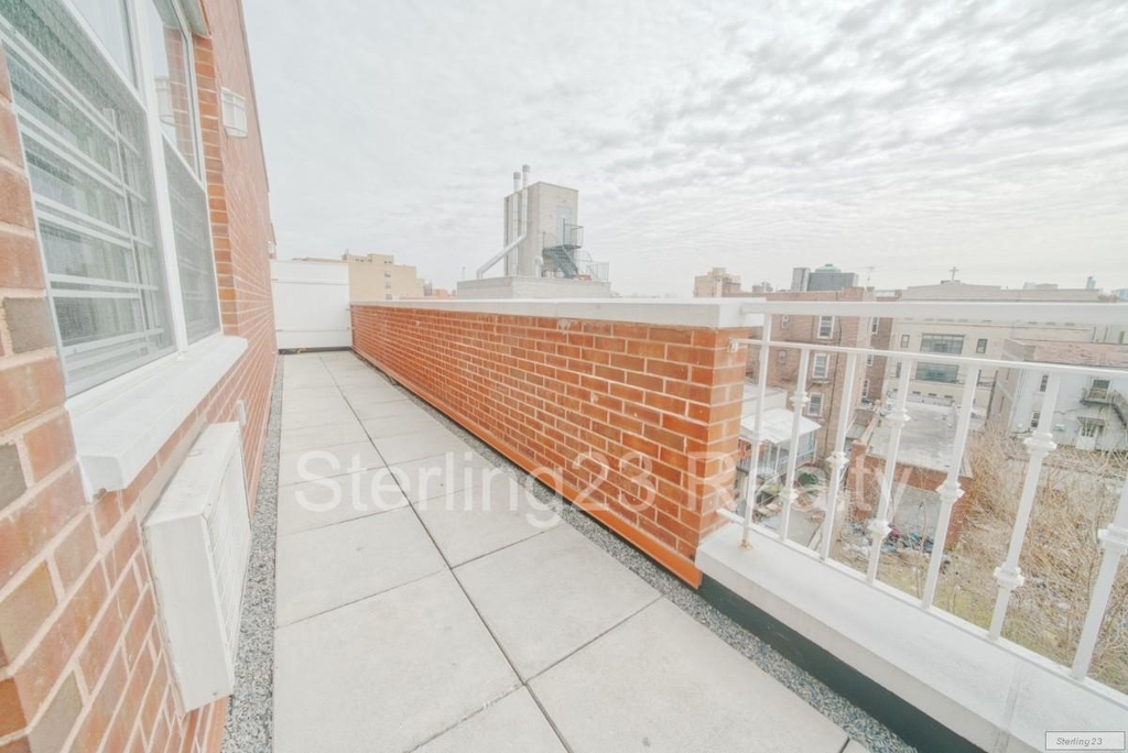 25-50 Crescent Street - Photo 8