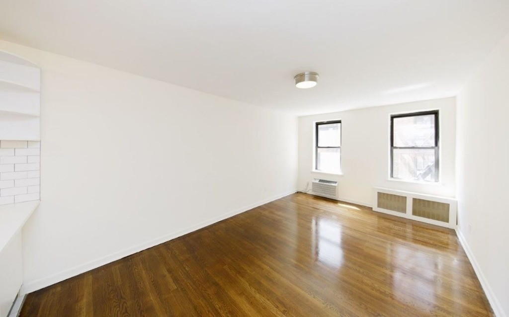 342 East 55th Street #3C - Photo 0