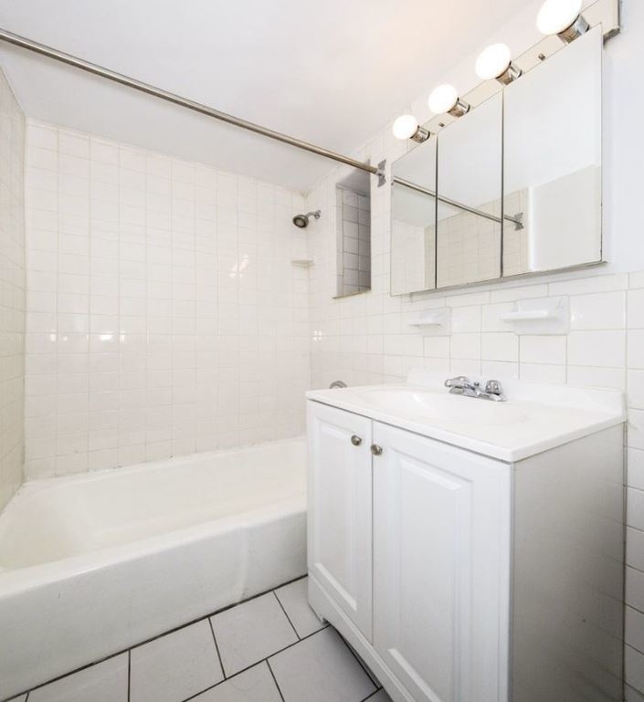 342 East 55th Street #3C - Photo 4