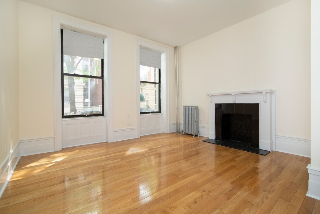 209 West 107th St - Photo 2