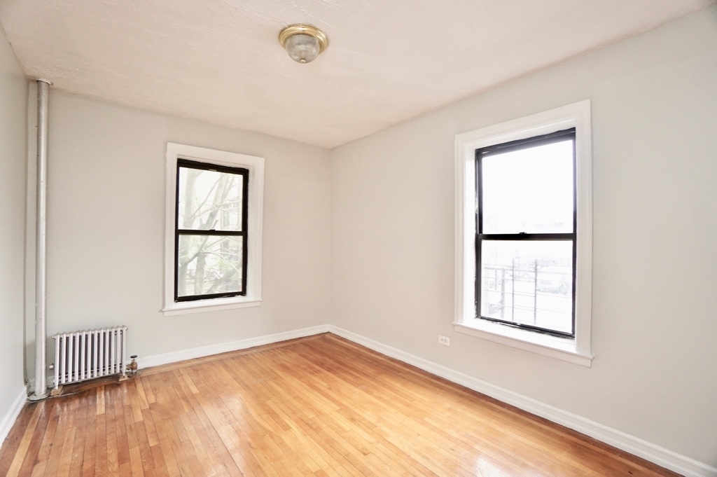 509 W 212 Street - Photo 6