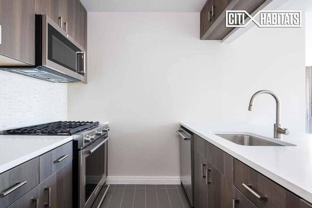 380 East 33rd Street - Photo 1