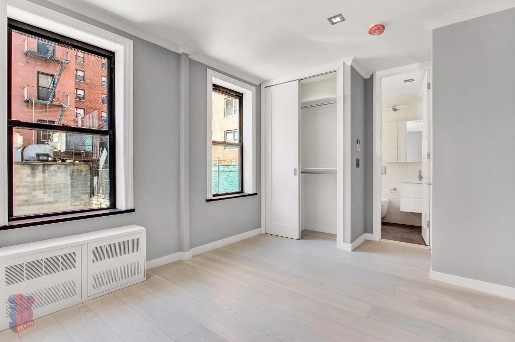 213 East 26th Street, - Photo 6