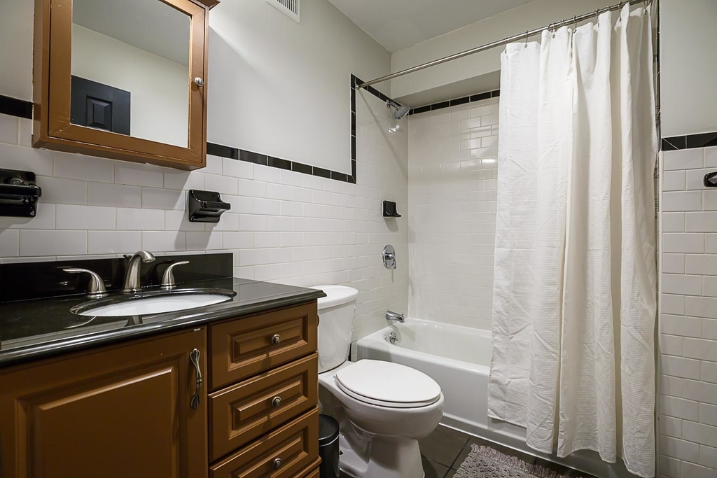 356 W 39th St #3, Unit 3, Room C, New York City, Ny, 10018 - Photo 10