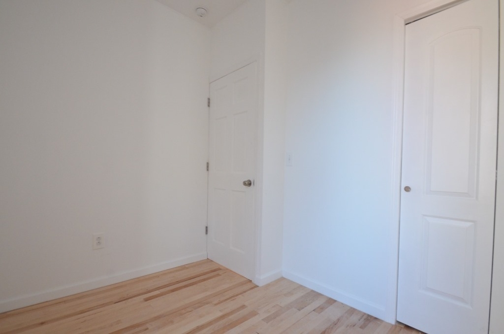 1484 Amsterdam Avenue - Photo 8