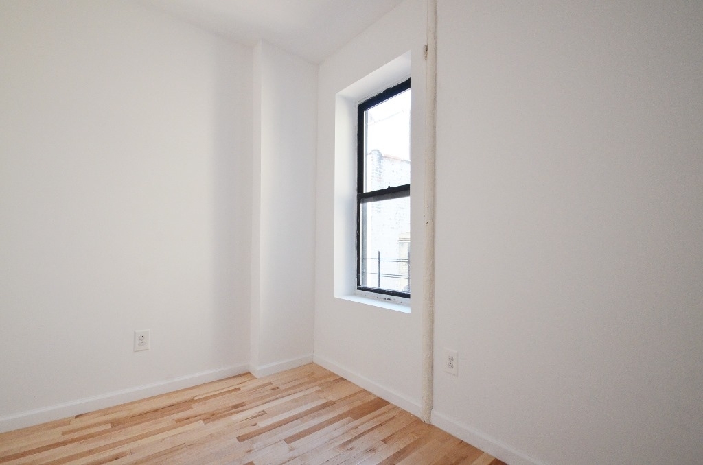 1484 Amsterdam Avenue - Photo 6