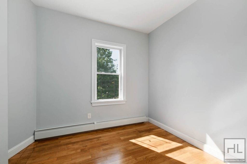 1108 Madison Street - Photo 2