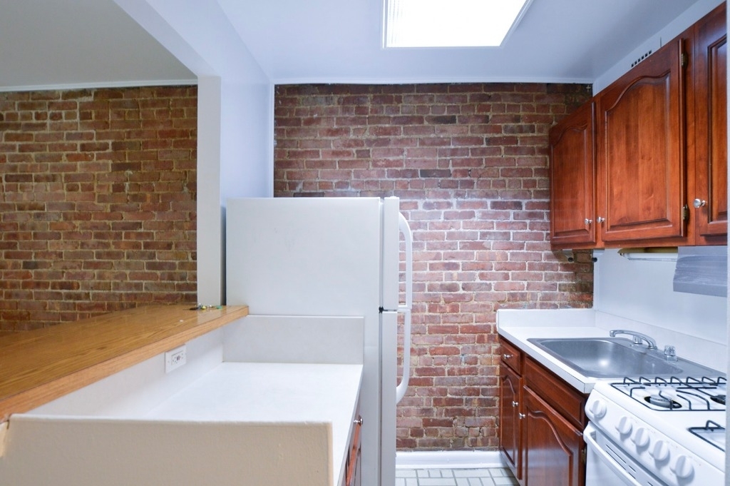 530 East 89th St - Photo 2