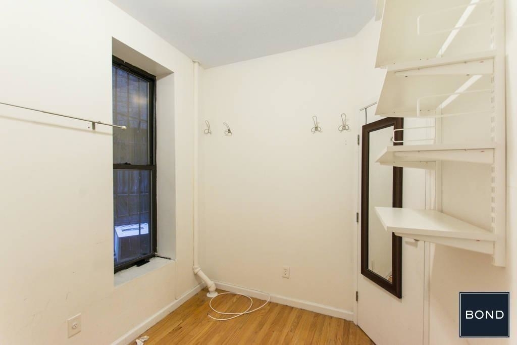 East 85 Street - Photo 3