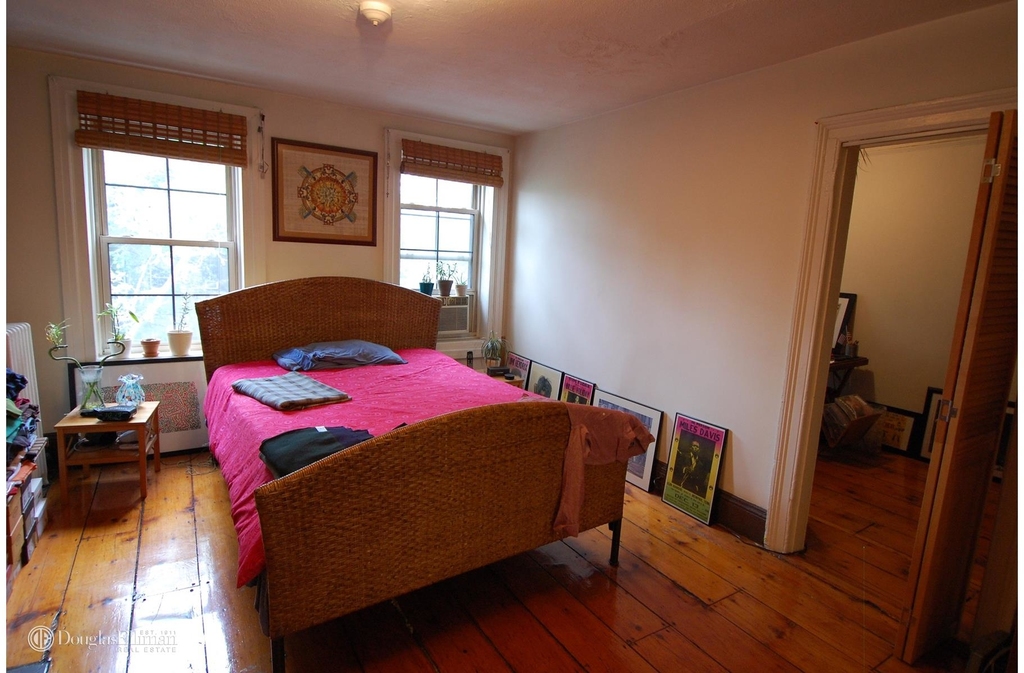 115 Bergen St - Photo 1