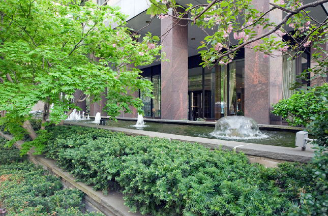 East 75th Street (at 2nd Ave) with balcony - Photo 3